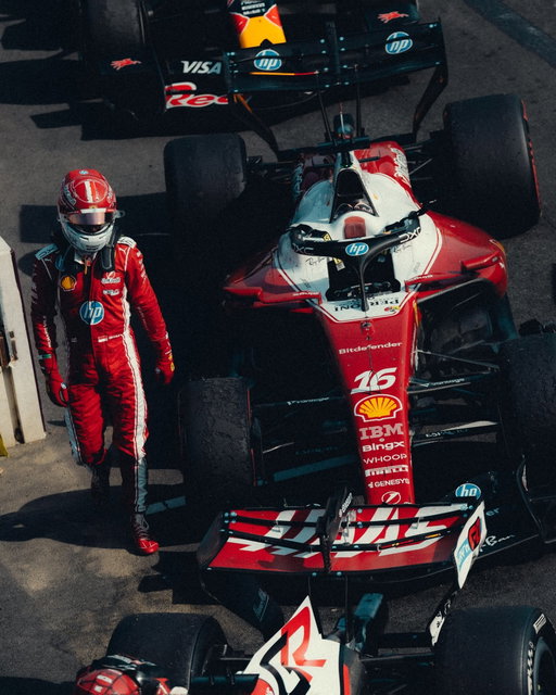 Far away or close up? Just asking for your expert Tifosi opinion 🤔📸