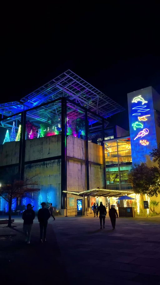 ✨ One of Charleston’s most anticipated holiday events is back!

The South Carolina Aquarium has officially announced the dates for Aquarium Aglow, returning November 20 through December 31. Experience the aquarium after dark with thousands of twinkling lights, larger-than-life holiday displays, festive food and drinks, Scuba Claus, and unforgettable family fun in the heart of downtown Charleston. 🐠🎄

🎟️ Tickets go on sale this September, so now’s the time to start planning your holiday season. Aquarium Aglow is one of the most popular Christmas events in Charleston, making it a perfect outing for families, couples, friends, and visitors looking for festive things to do in the Lowcountry.
