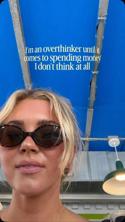 atleast I’m self aware🤟🏼🤭 #trend #justagirl #overthinker #shoppingaddict #girlprobs