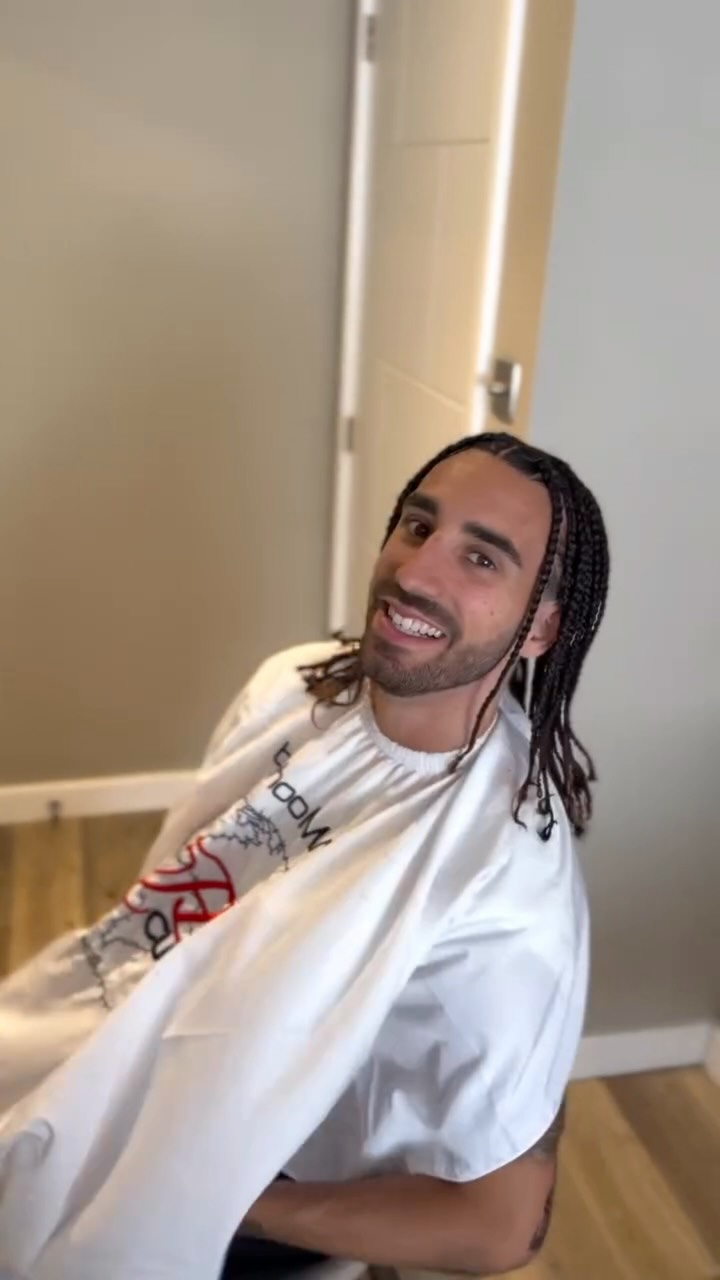Marc Cucurella really isn’t afraid of making bold decisions after winning the World Cup 🇪🇸