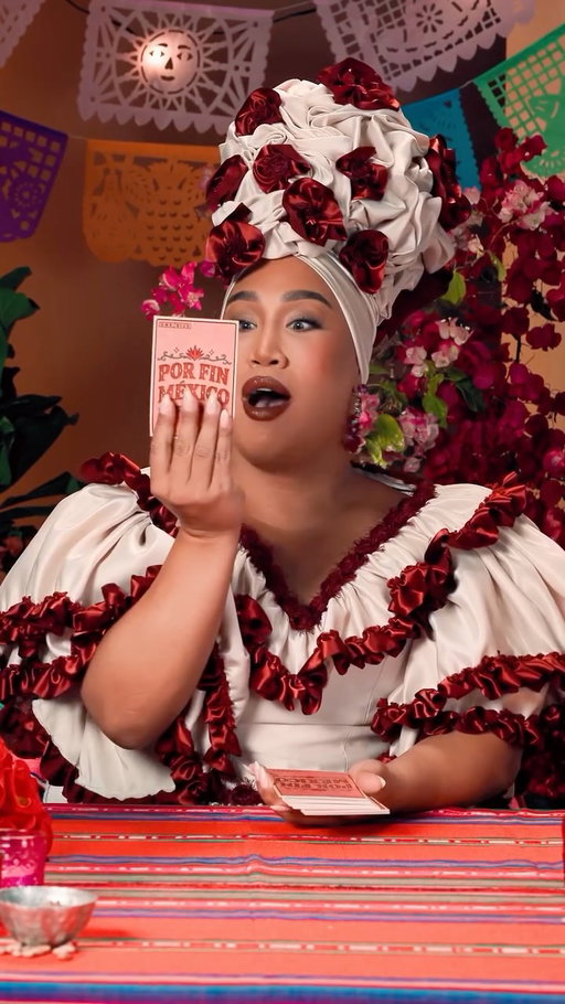 ¡POR FIN, MÉXICO! ¡ONE/SIZE Beauty llega a Sephora México! La espera ha terminado... estamos muy emocionados de revelar la colección completa de ONE/SIZE que lanzaremos en exclusiva en @SephoraMX. Desde nuestros icónicos setting spray, polvos difuminadores y primers revolucionarios hasta nuestros productos virales favoritos, traemos todo lo que necesitas para un look glamuroso y duradero que resiste cualquier momento. ¿Qué producto es el que más te emociona probar?

Aparta la fecha y prepárate para comprar ONE/SIZE Beauty en exclusiva a través de la app de Sephora México a partir del 31 de julio de 2026; el lanzamiento oficial en línea será el 3 de agosto de 2026. ¡Y encuéntranos en las tiendas físicas de Sephora México a partir del 5 de agosto de 2026!

¡POR FIN, MÉXICO! 🇲🇽 ONE/SIZE Beauty is coming to Sephora Mexico! The wait is over… we’re so excited to finally reveal the full ONE/SIZE lineup launching exclusively at @SephoraMX. From our iconic setting sprays, blurring powders, game-changing primers, and viral favorites, we’re bringing the essentials for long-lasting glam that lasts through every moment. Which product are you most excited to get your hands on? 👀
Mark your calendars and get ready to shop ONE/SIZE Beauty exclusively on the Sephora Mexico App starting July 31, 2026, with the official online launch on August 3, 2026. Then, find us in Sephora Mexico stores starting August 5, 2026!