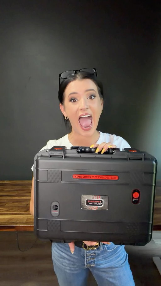 ✨Create more, store more!! ✨Move over, @sandiskoptimus is here!! 

Check it out ➡️ https://creatorlink.shop/4h2XlUC

#gaming #sweeettails #sponsored