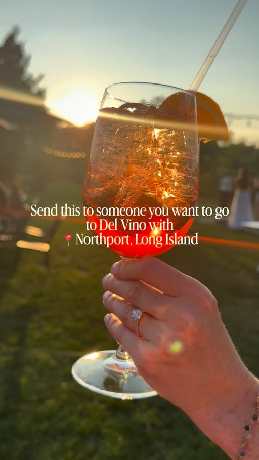 Hey Cousins! 

Send this to someone who you would want to spend golden hour with at @delvinovineyards sipping on #wine eating the best #cheese #charcuterie #pasta #pizza and so much more in Northport, Long Island 🍷🍇🧀