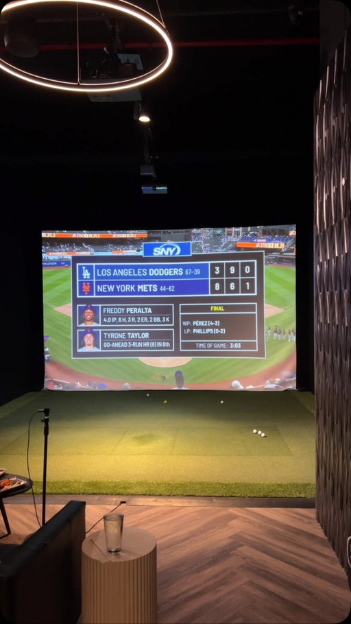 Activity dates over dinner dates any day. ⛳️ 

@fiveirongolf just opened their new Flatiron location, and it has everything you need for a fun night out. You can play traditional golf on the simulators, switch it up with mini games, or take a break and catch the game on the big screens. 

They also have a full menu of cocktails and classic appetizers. Our favorites were the wings and the shrimp skewers, both were packed with flavor. 

Whether you’re planning a date night or hanging out with friends, this is definitely a spot worth checking out. If you stop by, make sure to let them know who sent you!