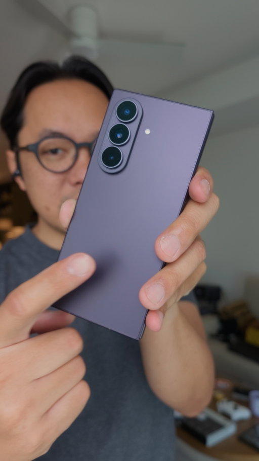 The Galaxy Z Fold 8 Ultra brings a familiar phone into the top tier of the Z lineup, above the Galaxy Z Fold 8 that has admittedly been getting all the buzz lately. Let's see what the Ultra has to offer after getting the latest and greatest Samsung foldable out of the box.

#samsung #galaxyzfold8ultra #galaxyzfold8 #foldable #samsunggalaxy @samsungus @samsungmobileusa @samsung