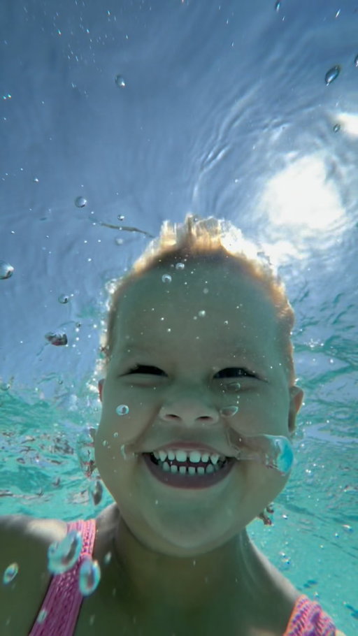 WE ALWAYS WONDER WHY THIS GIRL SPENDS MOST OF HER TIME UNDERWATER, WHAT SHE SEES DOWN THERE?? 🪼🐬🩵WE DECIDED TO TAKE THE PHONE IN TO SEE WHAT SHE SEES AND WOW 🥹🥹🥹🥹🥹 BOBBI GIRL HOW ARE YOU ONLY JUST TWO YEARS OLD. YOU BRING US SO MUCH JOY!!!!