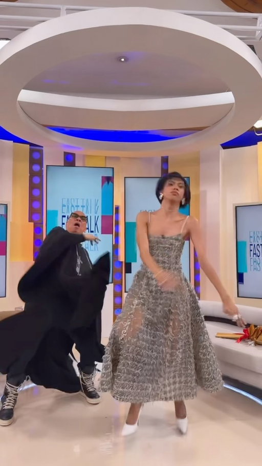 Hindi ko alam may lahi palang Brazillian si tito Boy! Kimmmyyyyyy!

Thank you po @fasttalkgma for having me. Pangarap ko pong matanong ng lights on or lights off! I love u po @boyabunda 🥺