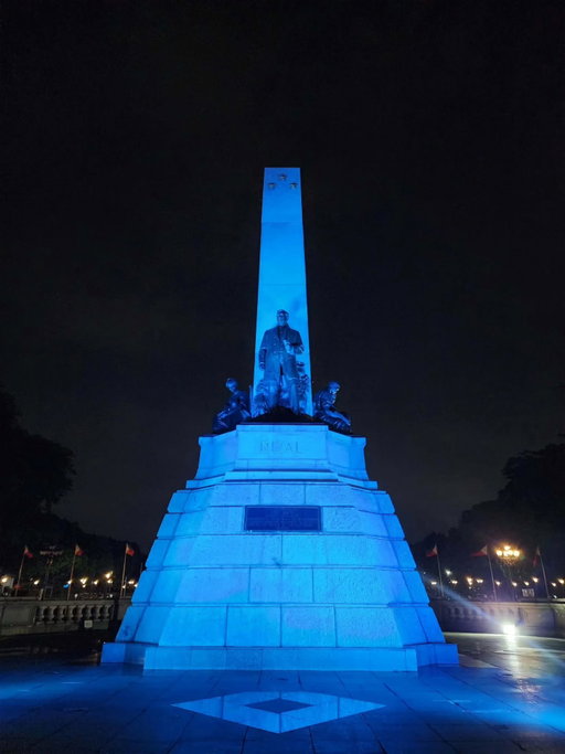Tonight, the Rizal Monument turns blue! 💙🇵🇭

In support of the highly anticipated performance of the newest Philippine Tourism Ambassadors, SB19, at Lollapalooza, the National Parks Development Committee (NPDC) lit up the monument in the group's official color.

From the thousands of A'TIN gathered here at Rizal Park Luneta to witness this historic moment - break a leg, Kings of P-Pop! 🐐

The Philippines is with you. 🇵🇭🌏
#RizalParkLuneta #SB19 #DOT #Lollapalooza #LoveThePhilippines