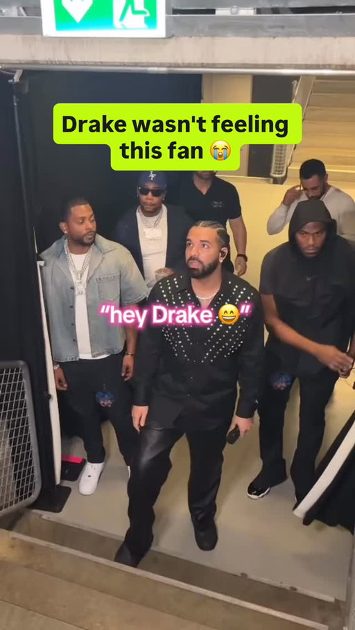 When #Drake walked out for his Munich show‼️

🎥 @donlu030