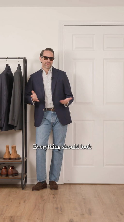 Answering the age-old question: can you wear a blazer with jeans?

OUTFIT DETAILS:
Sport coat & shirt: @hespokestyle x @michaelandrewsbespoke 
Jeans: @levis 
Sunglasses: @rayban 
Loafers: @crockettandjones_official 
Watch: @furlanmarri 
Fragrance: @fredericmalle 

Shop this look here: https://hespokestyle.com/look/navy-hopsack-blazer-with-lightwash-jeans-outfit/