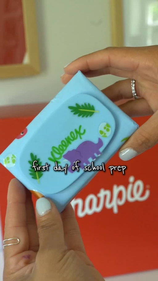 The back to school ritual we didn’t know we needed 🥹

Kleenex® Snap & Go™ + Sharpie® Permanent Markers + all the inside jokes, doodles, and “you’ve got this” notes that fit. Now they carry a little love wherever the day takes them 💙🎒