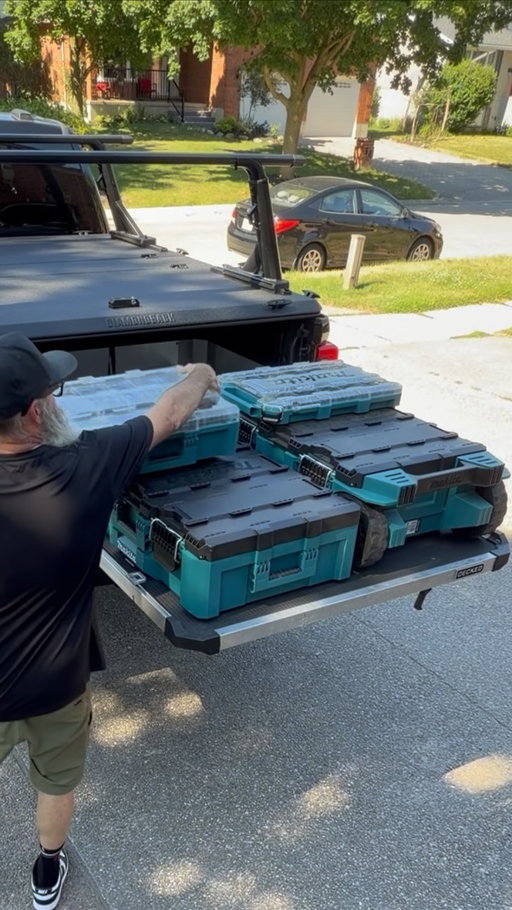 Well this is what I went with but I’m gonna switch up the rolling case side a little. Everything fits well and I still have room at the back or front for my compressor (which I’ll have to take the tanks off for transport). What do you guys think?

@makitatools 
@makita.ca 

#tools #storage #modular #makitaadvantage