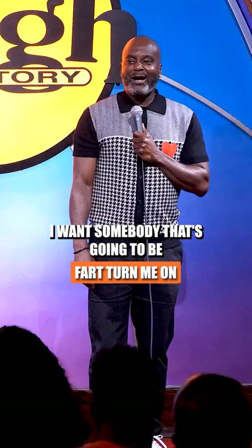 I need someone that's comfortable with me! Watch @therealjjfromthesipp ’s full stand up clip on our YouTube channel!
ㅤ
Live shows every Sunday — tickets @ chocolatesundaes.com
ㅤ
🎥 @originaldavidjackson