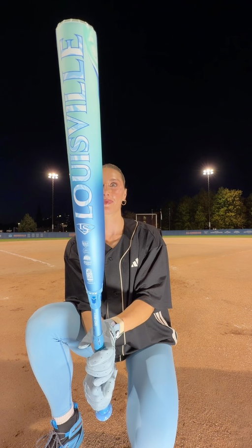 In honor of 1 year since knee surgery

#softball #baseball #homerun #fastpitchbats