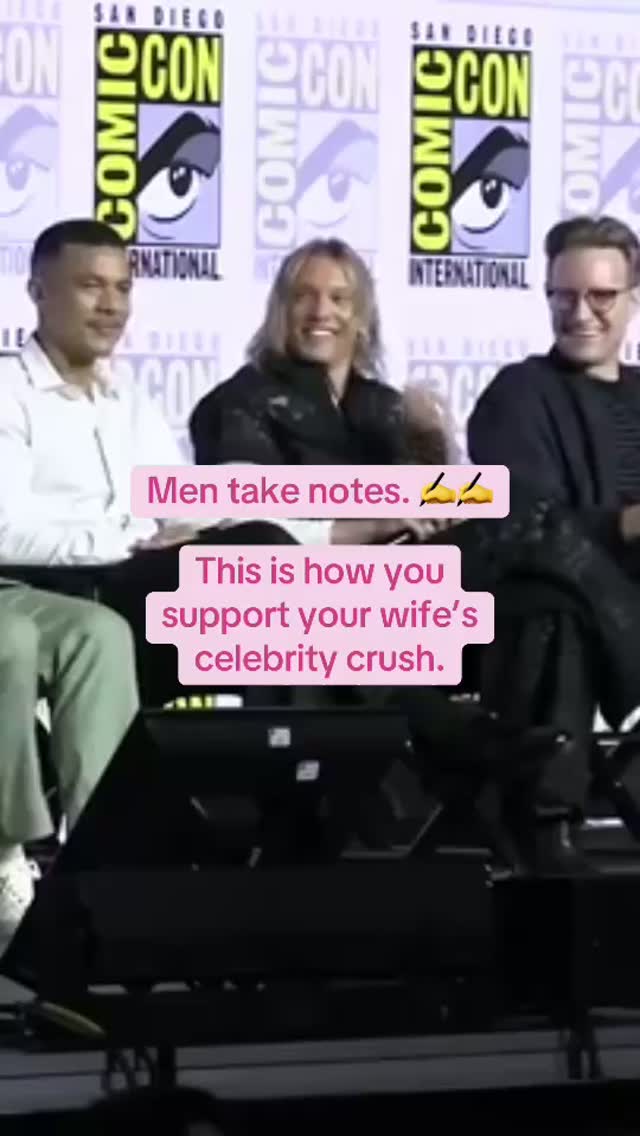 As a woman, I support this woman’s taste in Jamie Campbell Bower. #JamieCampbellBower #StrangerThings⁠
⁠
🎥: San Diego Comic Con