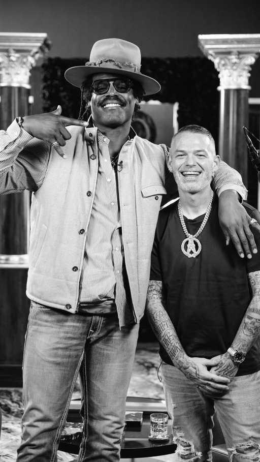 Houston culture runs through everything. 🤘🏽

Paul Wall breaks down the influence, the music, and the experiences that made him one of the city’s most respected voices.

Comment “Funky” below if you want the link to the podcast sent to you! 🤟🏽