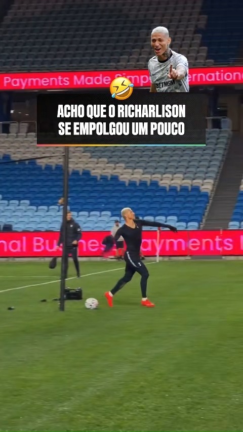 RICHARLISON METEU GOL NO TREINO E FOI PRA TORCIDA KKKKKK 🤣🐦 O POMBO É DOIDO!

📹: @spurslive

🚨 E VOCÊ VAI VER O RICHARLISON E MUITOS OUTROS CRAQUES DA PREMIER LEAGUE NA TELA DA CAZÉTV! 🔥

#CoberturaCazéTV #PremierLeagueNaCazéTV #Richarlison #cztv37