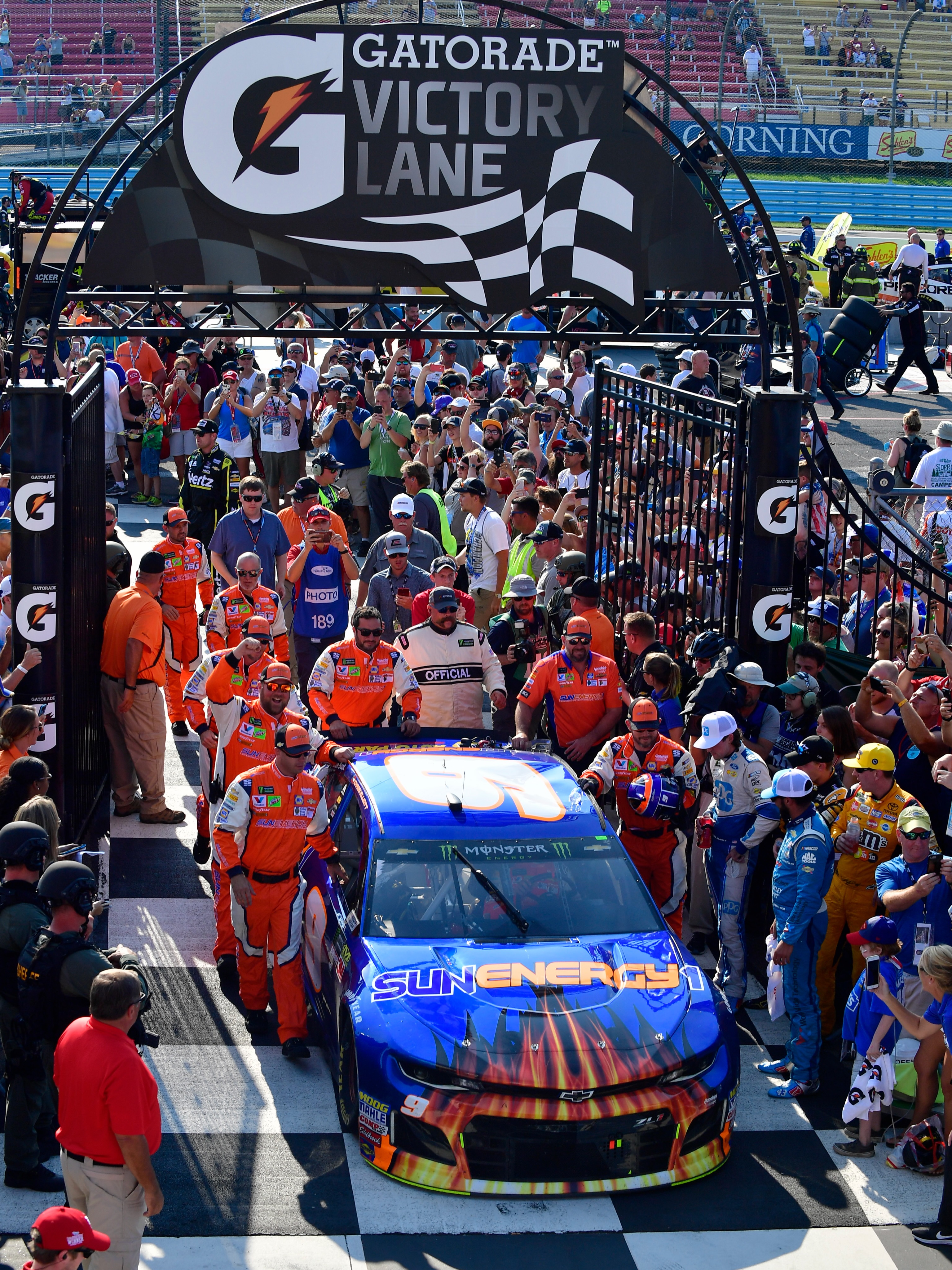 Looking back at our drivers first trip to victory lane with Hendrick Motorsports 🏁

Chase Elliott - 2018 Watkins Glen

Alex Bowman - 2019 Chicagoland

William Byron - 2020 Daytona 

Kyle Larson - 2021 Las Vegas

Corey Day - 2026 Talladega
