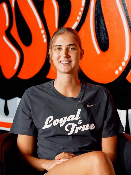 More about Mo 🤟

Cowgirl Convo: Mojca Jelenc 🤠

#GoPokes | @mojca.jelenc8a