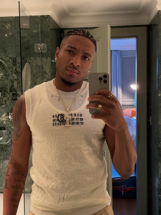 A little this…

Lotta that

 ✌🏾

🏊‍♂️

St Tropez 🌅

Holy Chalice of the last supper ✝️

No one like 2 🏀

🛫

🧘🏾‍♂️

Wine nightttt

You see it @vuoriclothing 

Lotta Winners 

Knicks in 5 

Madrid came thru 🍝

Euro steppin 

Fin 🙏🏾