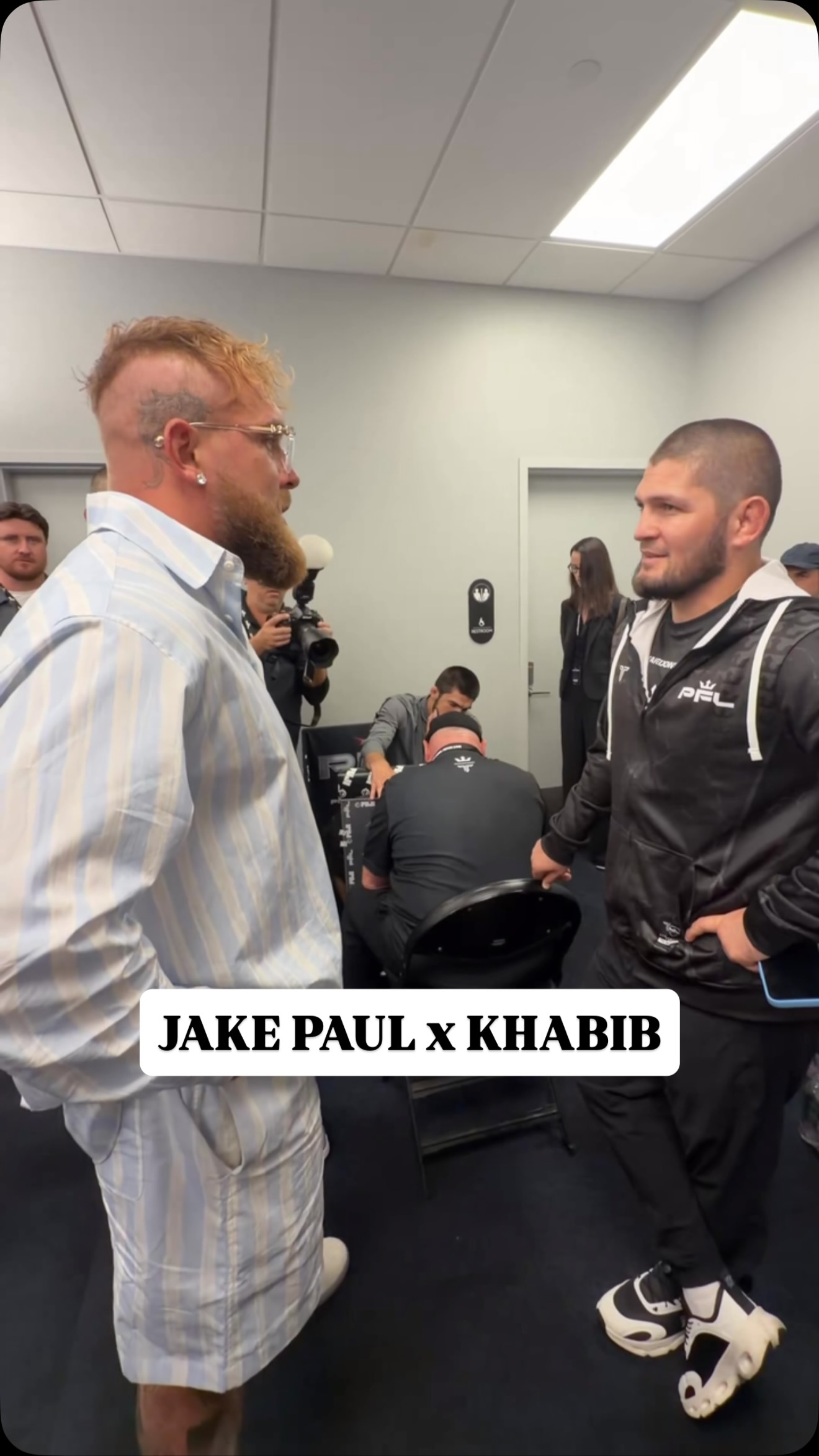 Jake Paul links up with Khabib at PFLNY 🔥
(Via @jakepaul )

#PFLNY | 📺LIVE NOW on the ESPN App | Main Card 7PM EST on ESPN

#PFLNY #JakePaul #Khabib