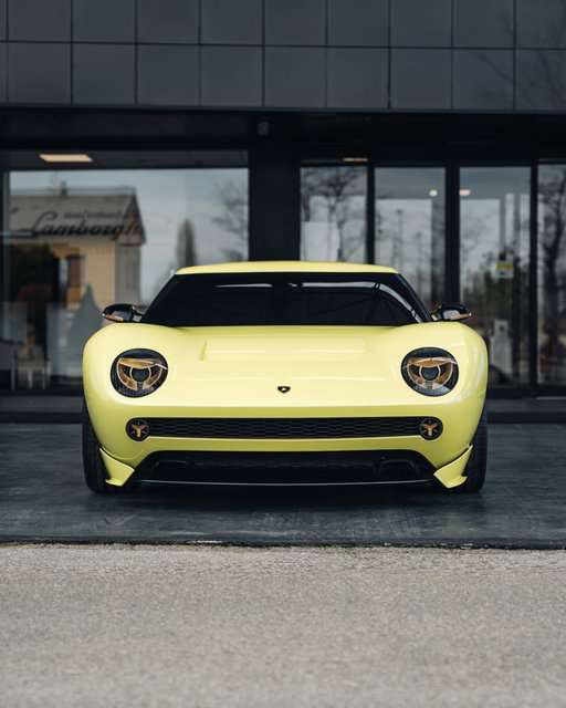 A tribute to an icon. A vision that redefined timeless design. Lamborghini Miura Concept 2006.

#Lamborghini #Miura