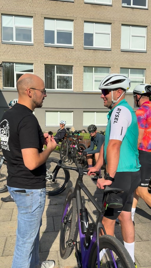 Memel Gravel Social #18 🫡🚴‍♂️💙

@britedrinks 

#memelgravel #community #cycling #socialride