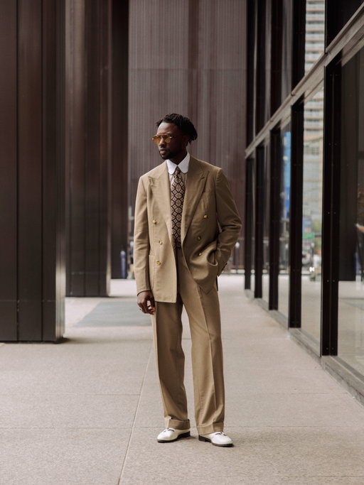 We’re back at it again! Chicago is an amazing city, but even better when you’re spending time with all the amazing brands @extraitastyle during @chicagocollective You already know the crew is showing up as stylish as ever. 

Here’s my Day 1 look. Stay tuned to my stories as I show you some of the happenings of Day 1! 

📸 Shoutout to the talented @chrisjohnmillington for the flicks!

#extraitastyle #chicagocollective #menswearblogger #menssuit #mensstyletips