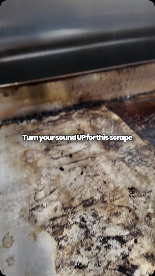 Headphones recommended! 🎧

Hit play, turn the volume up, and enjoy pure scraping satisfaction. 

How satisfying was that sound on a scale of 1-10? 👇 #bowlsofrice #scrapping #griddle #volumeup