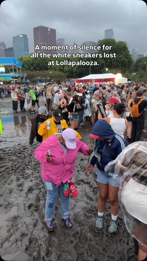 The white sneakers never stood a chance at @lollapalooza #chicagogram #lolla #lollapalooza #chicagomusic #lollapalooza2026