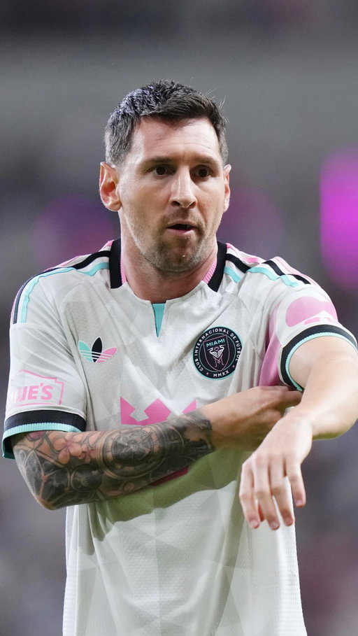 Welcome back @leomessi 👏