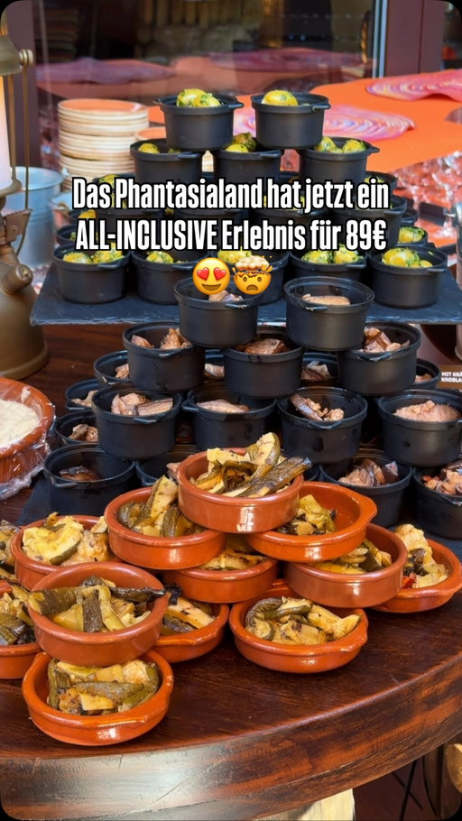 All-inclusive im Phantasialand für 89 Euro? 😳

Bei der African Journey im Hotel Matamba sind Cola, Limo, Bier und ausgewählte Weine bereits im Preis enthalten. Dazu warten zwölf Genussstationen mit Streetfood, besonderen Gerichten, Desserts, vegetarischen und veganen Optionen sowie einem großen Live-Barbecue.

Ihr entscheidet selbst, wo ihr startet und was ihr zuerst probiert. Die vierstündige Genussreise führt durch die Restaurants und den Garten des Hotels.

Im August gibt es nur noch drei Termine: 8., 15. und 22. August, jeweils von 19 bis 23 Uhr.

Buchbar direkt online beim Phantasialand. Die Plätze sind begrenzt. 👀

Wäre das etwas für euch?

Unbezahlte Werbung, da Ticket selbst bezahlt! 

#geheimtipp #phantasialand