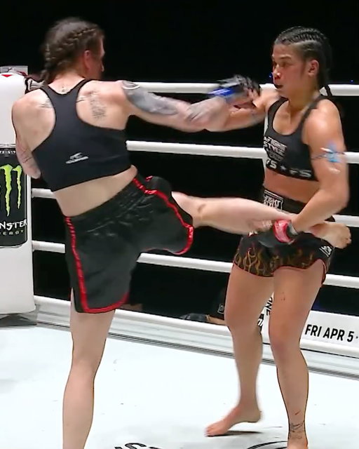 DAZZLING Striking 🤩 Jackie Buntan and Martine Michieletto crossed swords in an EPIC Muay Thai battle 🥊 @jackiebuntan