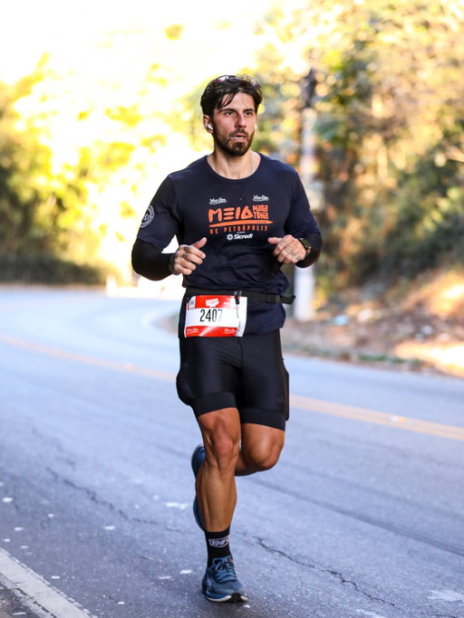Papai virou meio maratonista! Essa conquista eu dedico pra você minha princesa! 21km Em 1h:51min:32s, pace médio 5:18 min/km
