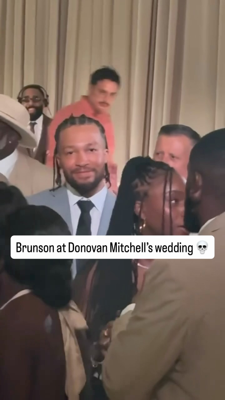 An absolute dance floor staredown with Jaylen Brown. 🤣
[via @fchwpo]