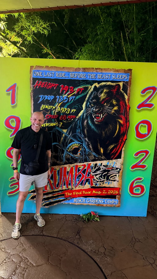 The end of an era 🎢 Thanks to @buschgardens & @markfavia for the opportunity to be one of the very last riders of the iconic Kumba! And thanks to everyone giving us a ‘Last Riders’ welcome when we got done riding it!! 🙌

#buschgardens #buschgardenstampa #kumba #brianfink #TampaBay
