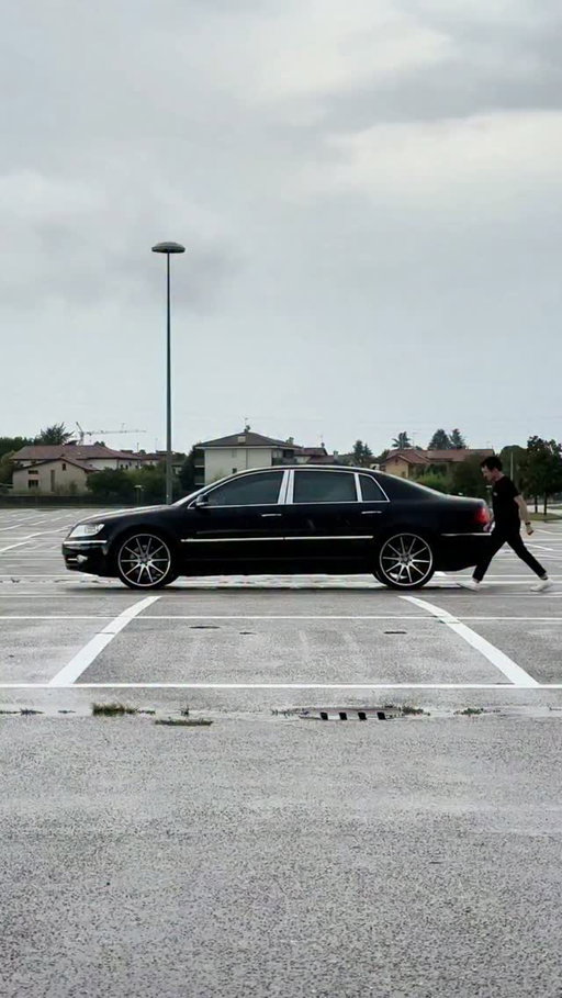 Turn it up for the Phaeton! 🔊👂

The moment you see @macch1nagialla, you know you're gonna get legendary cars and some juicy ASMR.

#Volkswagen #Phaeton #W12 #ASMR