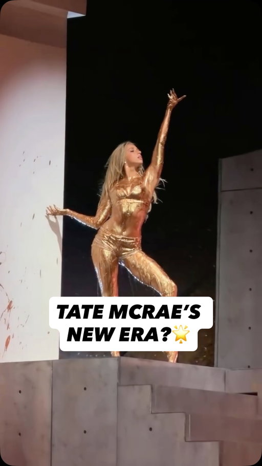 oh we’re EATING the TM4 crumbs 👀✨

@tatemcrae closes her showstopping @lollapalooza performance by bathing in gold paint, seemingly teasing her next era! How excited are you for TM4?!👇

📸 - veggie406 with permission 

#tatemcrae #lollapalooza #TM4