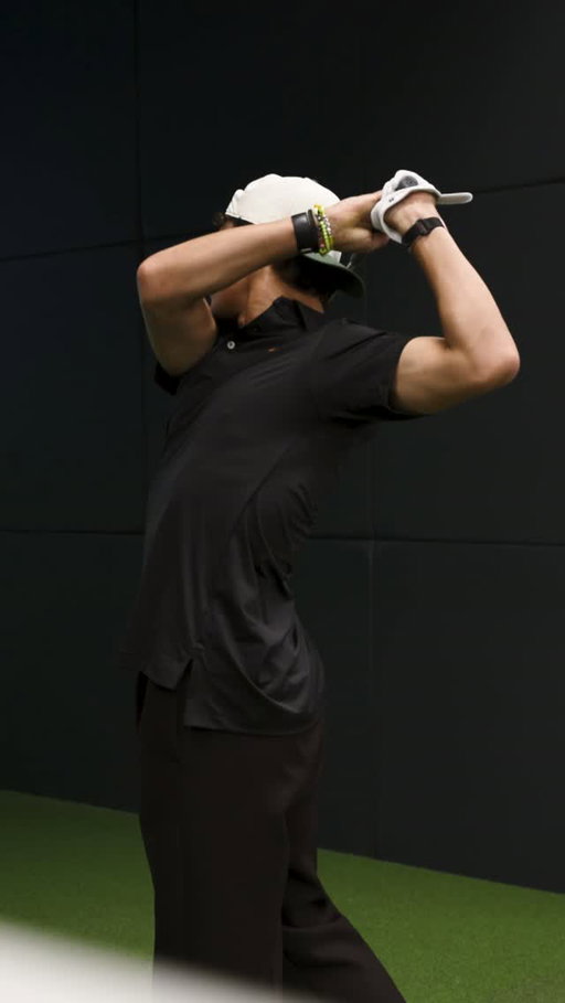 Finding the perfect fit @mclarengolf ⛳️⁣
⁣
#McLaren