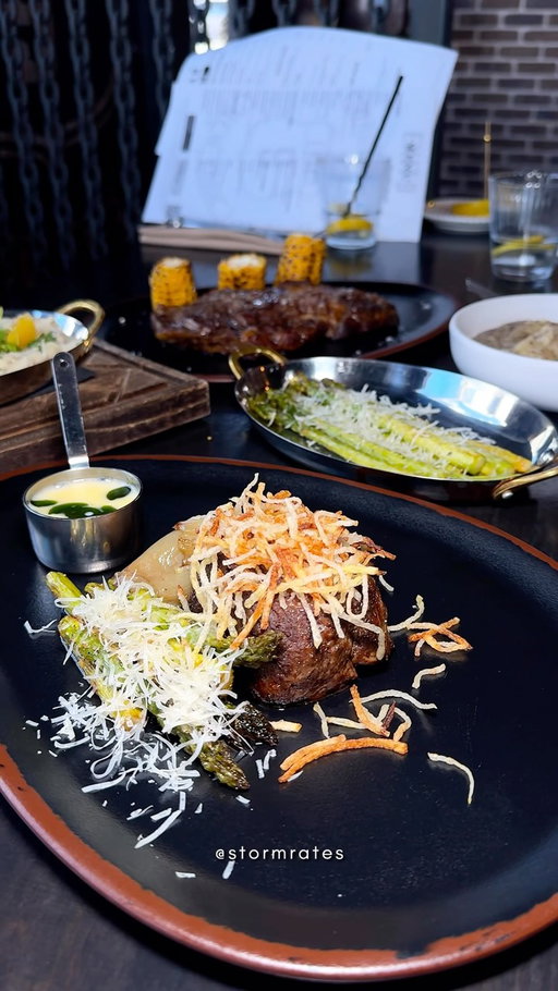 If you love fine dining this hidden gem in Brooklyn has everything you NEED 🥩🥂

@exit9nyc is a fine dining restaurant & bar in Brooklyn serving up some fire dishes! From the main courses to the smoker & grill🔥 

I stumbled on this gem and I loved every bit of it. My absolute favorite dishes that you MUST TRY are the Tuna Tartare, the Prime Ribeye and the Filet Mignon that comes with a delicious pepper sauce! From the calm atmosphere to the tasty cocktails this is a foodies lover paradise.

SR Rating: A⭐️

Want to find out more? Check this out. 
📍2771D Knapp St, Brooklyn, NY 11235 

If you LOVE fine dining, this one is for you! Follow @stormrates for more restaurant recommendations in NYC 🗽

#hiddengem #brooklynrestaurants #nyceats #steakhouse #explorepage