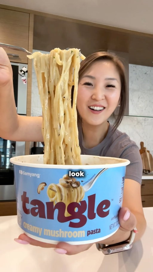 Made lunch for me and my hubby in 5 mins 💪🏻🤩

Pretty shocked that this @tangle_pasta has 15g of protein and 4-7g of fiber per bowl!! The Creamy Mushroom flavor is my fav but both are delicious! 

Tangle is also doing a Costco Roadshow Program at 8 different Costco locations in LA and San Diego. Check them out 🛒

August 20–23 
 
📍 7095 Market Place Dr, Goleta, CA 
📍 2700 Park Ave, Tustin, CA 
📍 2001 E Ventura Blvd, Oxnard, CA 
📍 13463 Washington Blvd, Marina Del Rey, CA 
📍 2030 N Imperial Ave, El Centro, CA 
📍 12350 Carmel Mountain Rd, San Diego, CA 
📍 650 Gateway Center Dr, San Diego, CA 
📍 1130 Broadway, Chula Vista, CA

#tangle #tanglepasta