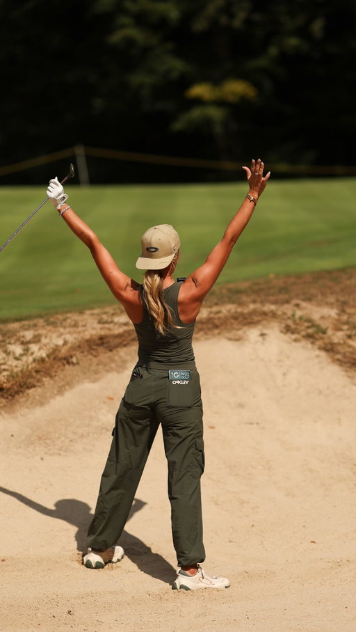 15 second bunker lesson, and drains it first time…
‌
#PIFGlobalSeries #PIFLondonChampionship #GolfSaudi