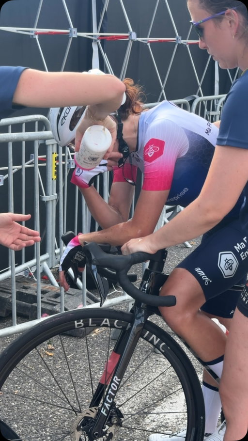At the end of a gruelling 156.5 km battle! 🥵

Au bout de l’effort après 156,5km ! 💥

#TDFF2026 #WatchTheFemmes