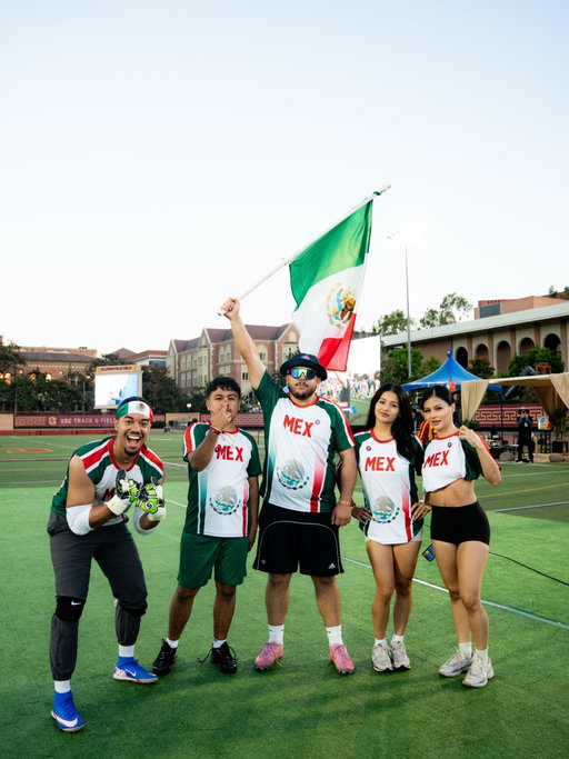 Unbelievably proud of my team 

#teammexico #streamergames