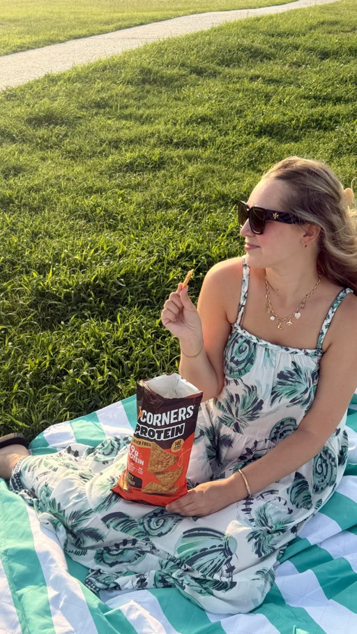 #ad I LOVE that my favorite snack now comes with protein! @popcorners Protein come with 9g of protein per 1 oz serving and come in my favorite flavor Cinnamon Delight 🥰