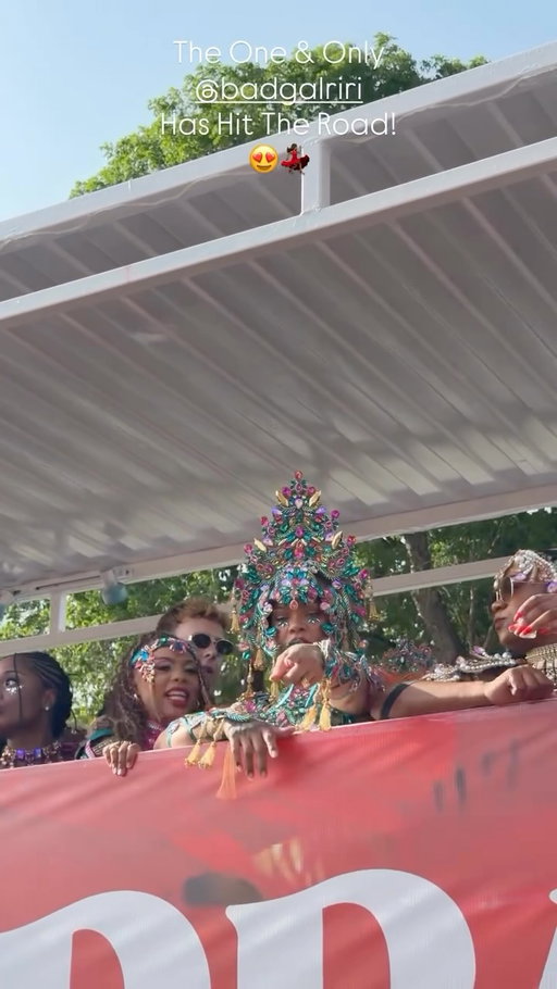 @badgalriri was spotted feeling the feeling this Grand Kadooment 🎉

We love you Rih 💙🇧🇧

#visitbarbados #lovebarbados #mybarbados #thebtmi #lovecropover