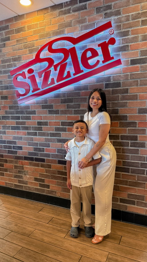 Thanks @sizzlerusa for such a fun lunch date!! #ad

If there’s one thing Auggie and I are gonna do, it’s order way too much food 🤭 We laughed through every bite and officially added another favorite spot to our list. We’ll definitely be back for the cheese toast 🙂‍↕️

📍 Sizzler – Downey
10315 Lakewood Blvd
Downey, CA 90241

Grab your favorite people and visit a @sizzlerusa near you ✨

#Sizzler #OriginalSteakhouse #FamilyDinner #ComfortFood