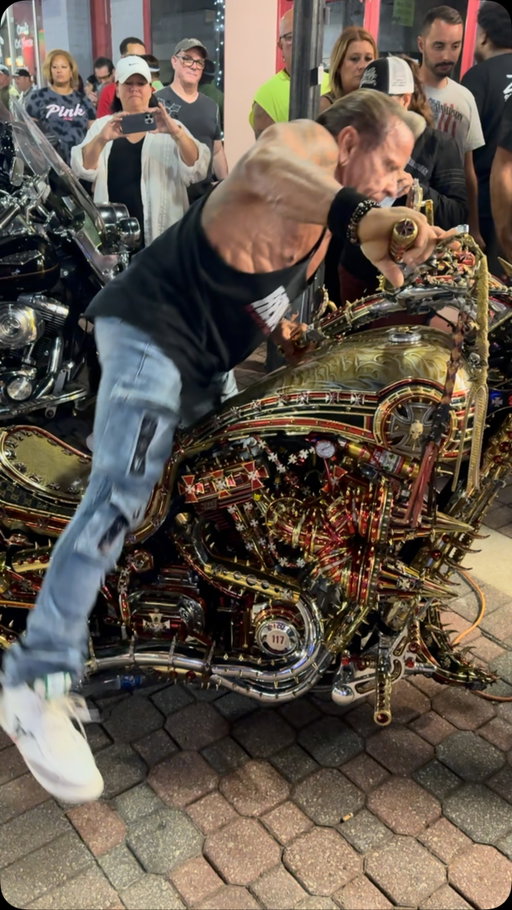 @gucci is thinking about riding to @sturgisrally