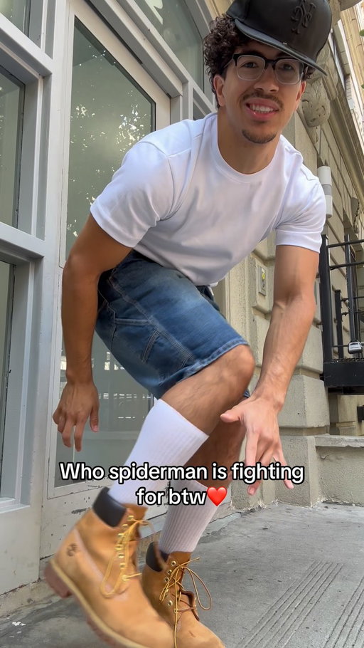 Spiderman movie was dumb valid mah heart
#nyc #spiderman #summer #newyork #humor