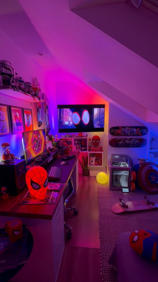 the overpriced popcorn bucket was worth every penny 🥲

@spidermanmovie @vue @sonypictures @sonypicturesuk 

#apartmenttherapy #roominspiration #bedroomideas #spidey #ledlights